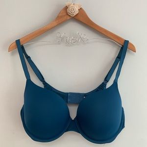 38D Victoria Secret t-shirt push up full coverage